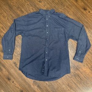 CAN HEUSEN NAVY CHECKED WRINKLE RESISTANT LONG SLEEVE BUTTON DOWN XLT 17-17 1/2